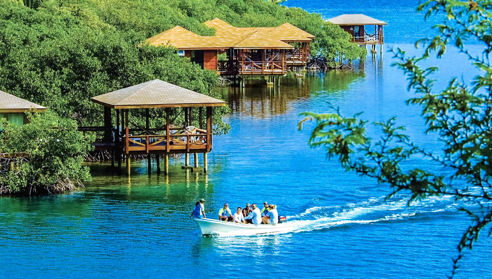 Anthony's Key Resort Roatan accommodations for scuba divers