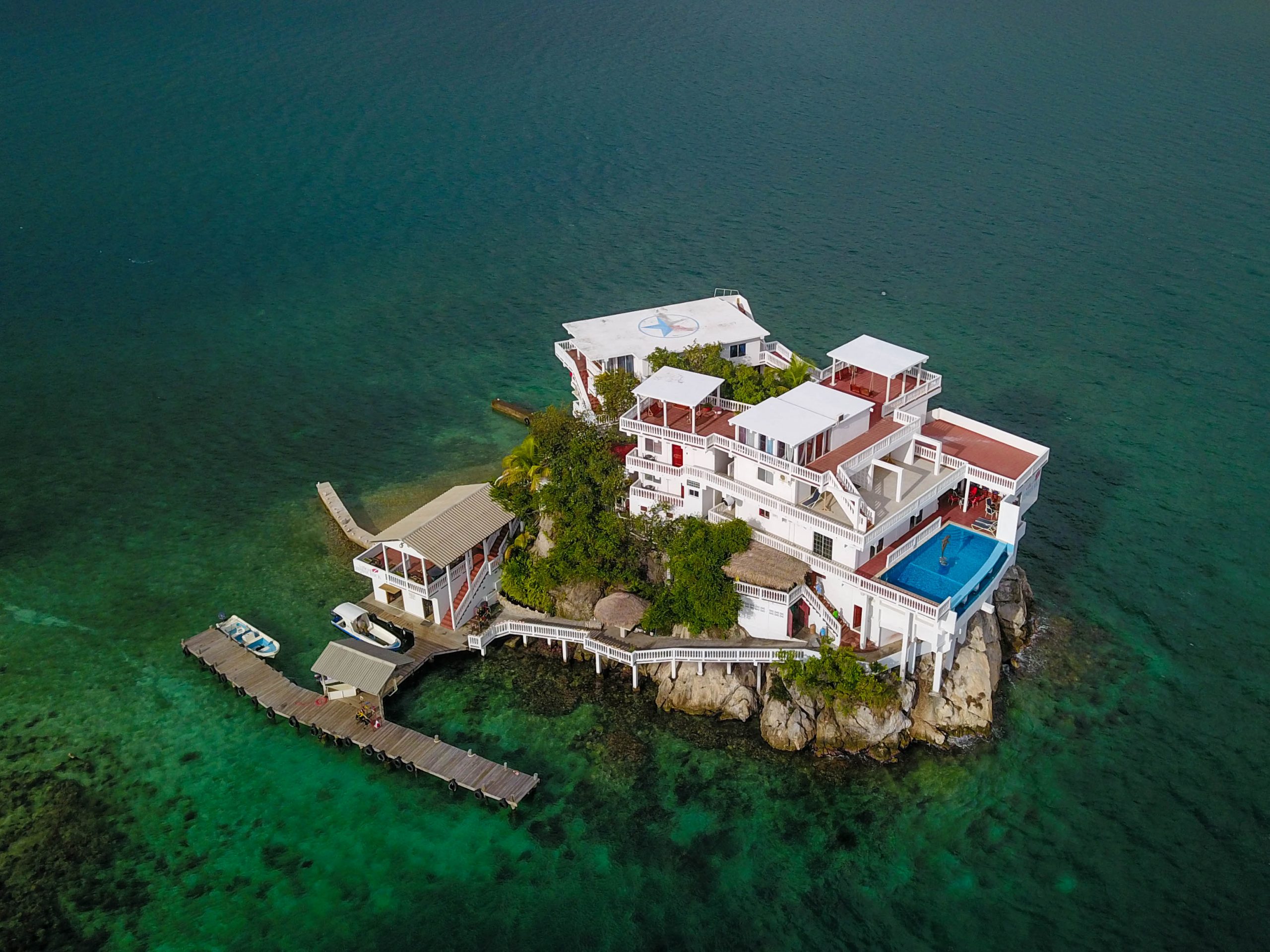 Villa On Dunbar Rock - Guanaja, Honduras aerial view of resort