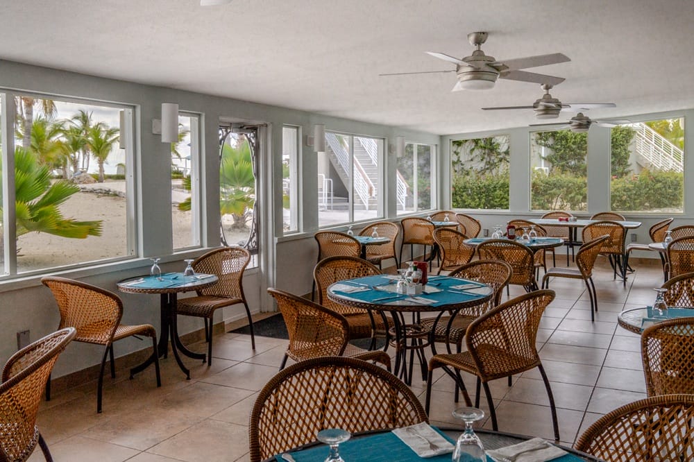 Cayman Brac Beach Resort - Cayman Brac indoor dining