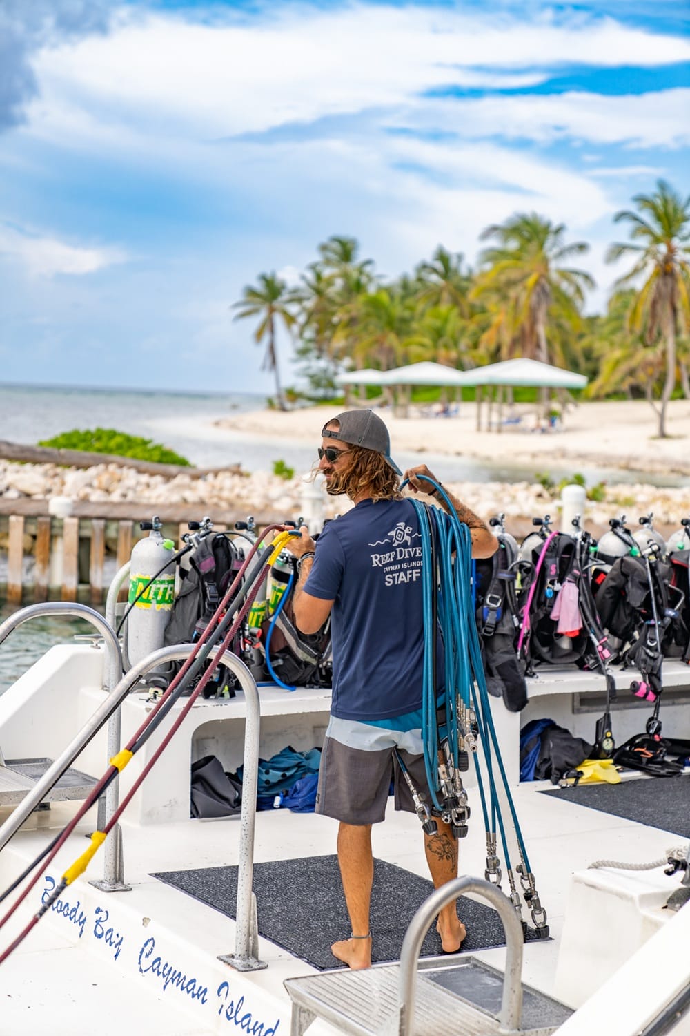 Cayman Brac Beach Resort - Cayman Brac scuba diving deck hand