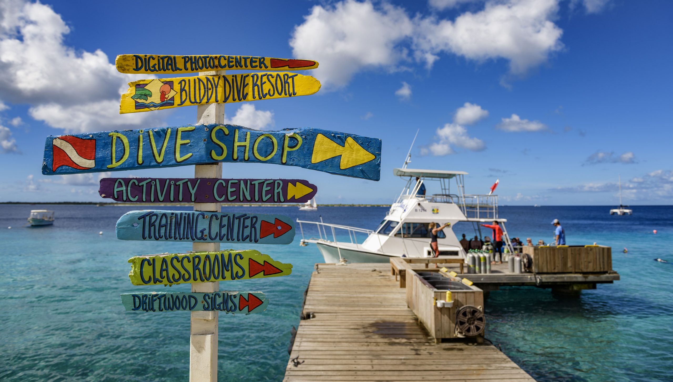 Buddy Dive Resort - Bonaire dive dock