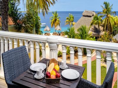Buddy Dive Resort - Bonarie 3 bedroom balcony