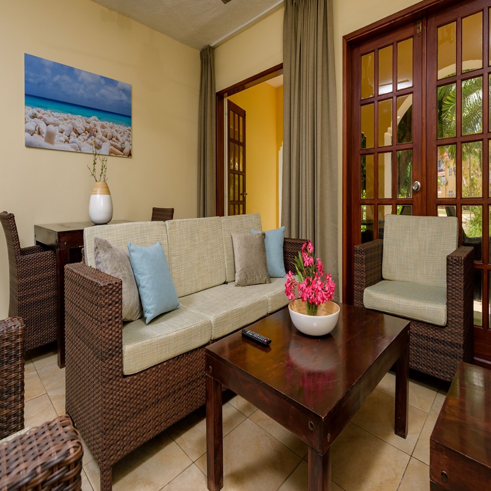 Buddy Dive Resort - Bonarie 1 bedroom living room