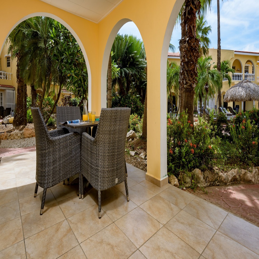 Buddy Dive Resort - Bonarie 1 bedroom patio
